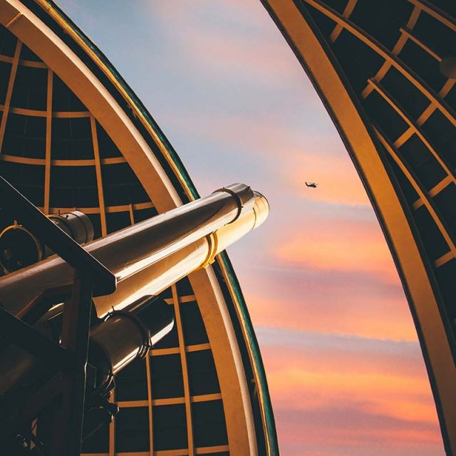 Sternwarte / Teleskop / Himmelbeobachtung © Jaredd Craig / Unsplash (WYkl8rqaVUQ)